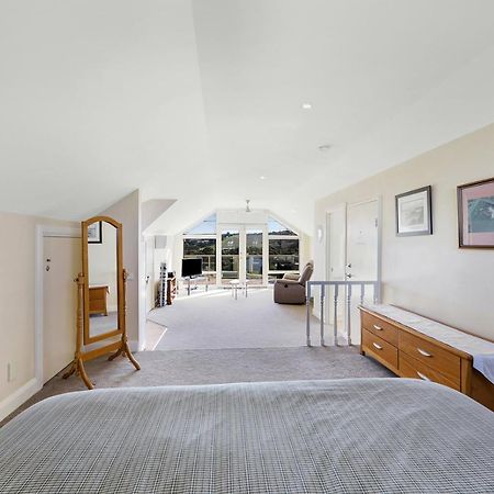 Logans Beach Apartments - The Loft Warrnambool Bagian luar foto