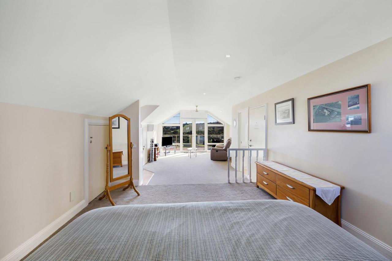 Logans Beach Apartments - The Loft Warrnambool Bagian luar foto