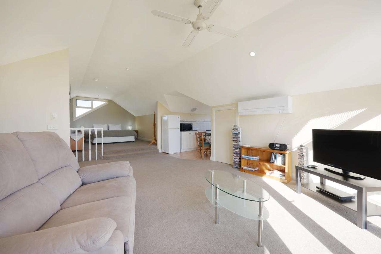 Logans Beach Apartments - The Loft Warrnambool Bagian luar foto