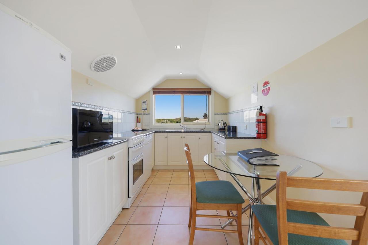 Logans Beach Apartments - The Loft Warrnambool Bagian luar foto